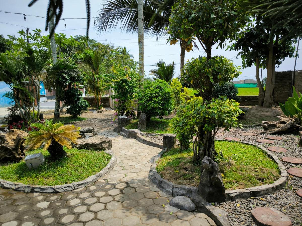 Puri Swantari Javanese Home Stay Sleman  Buitenkant foto
